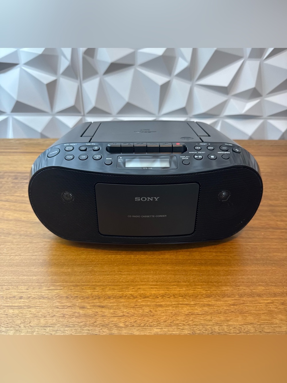SONY CFD-S50 PORTABLE BOOMBOX - AM/FM STEREO & CD MP3 PLAYER & CASSETTE